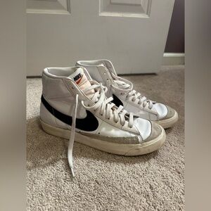 Nike Blazer Mid ‘77